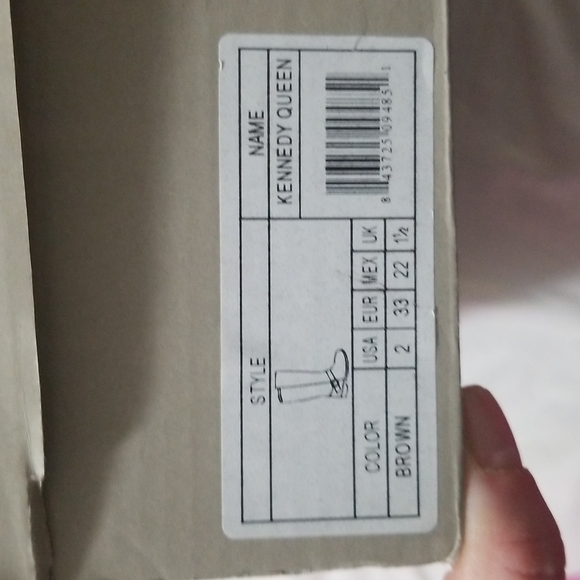 Kenneth cole tall brown boots size 2 - Picture 3 of 3